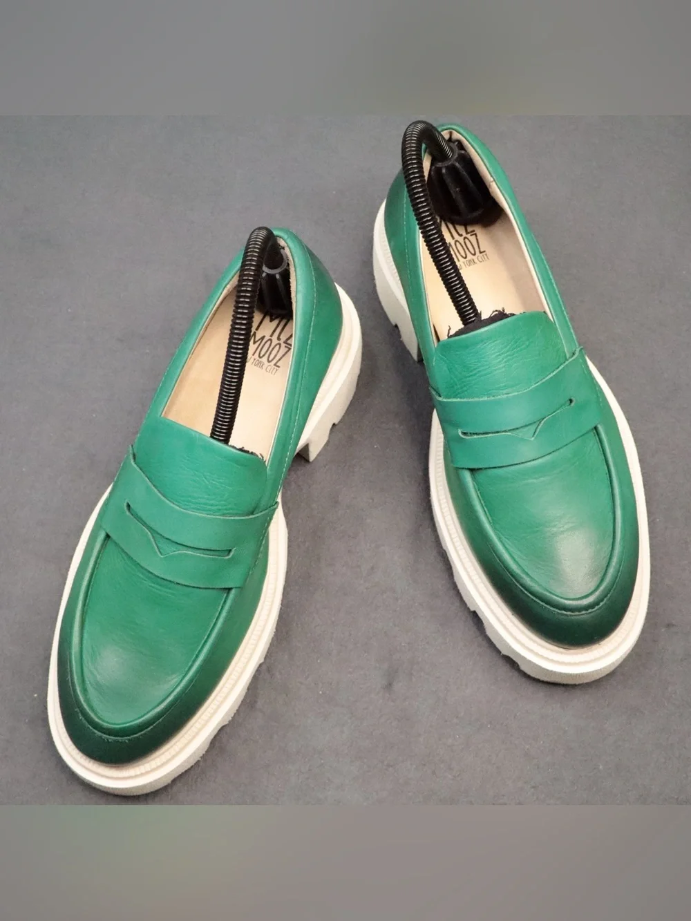 Miz Mooz Torin Green Leather Platform Loafers Lug Sole Shoes Size 39 US 8.5/9